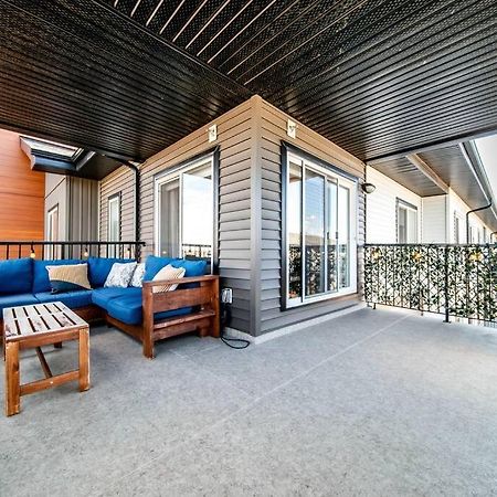 Bright Luxe Condo, Ac, Top Floor, King Bed, Balcony! 埃德蒙顿 外观 照片